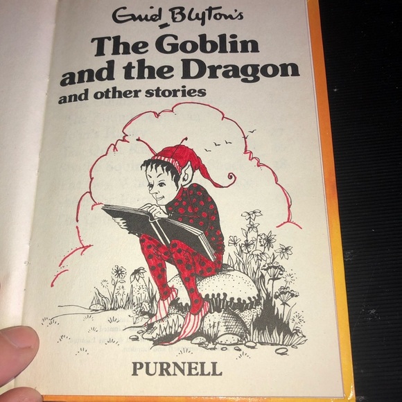 The Goblin and the Dragon and Other Stories - Hardcover
Blyton, Enid Blyton - Picture 5 of 10